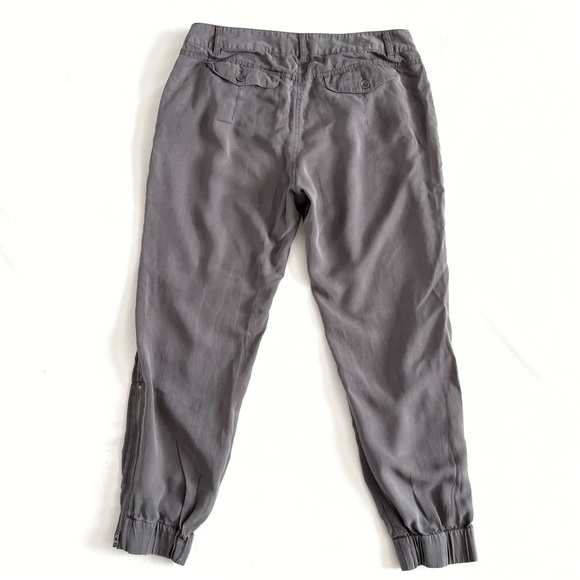 GAP Jogger Pants - Picture 2 of 6